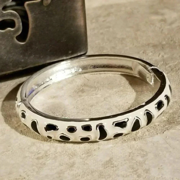 Black and White Enameled Art Deco Animal Print Hinged Bangle Bracele - Picture 3 of 6